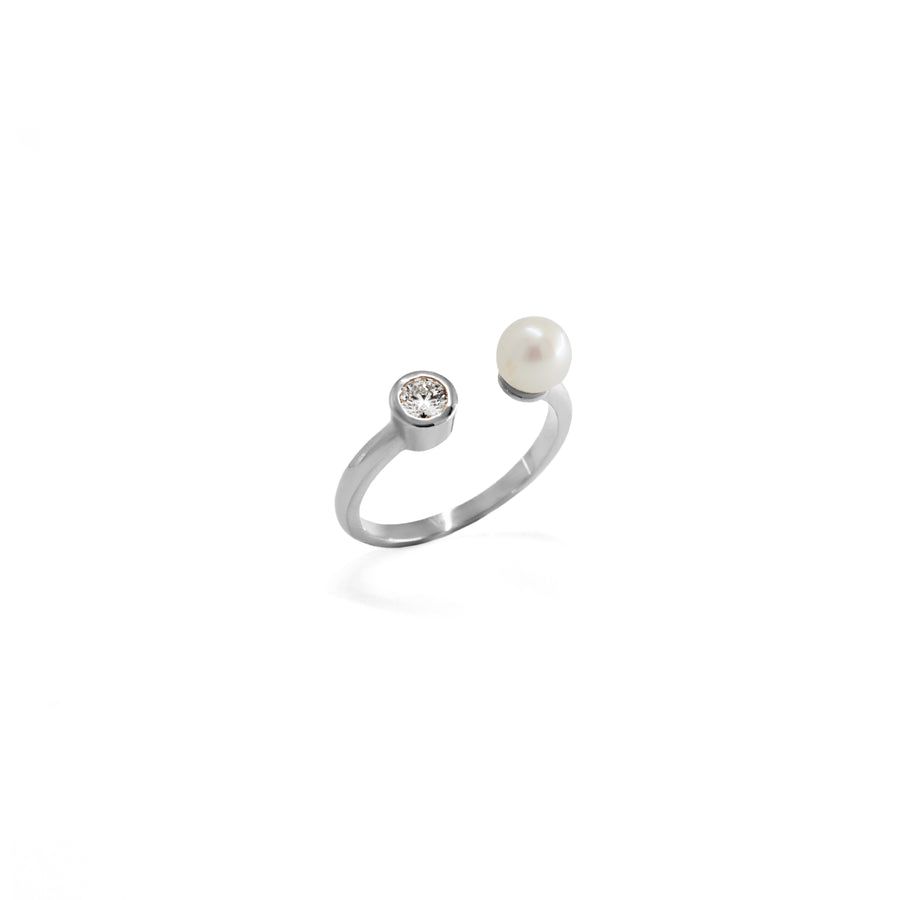 Anillo Perla con Diamante en Bisel